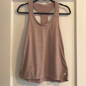 Vuori Lux Performance Tank